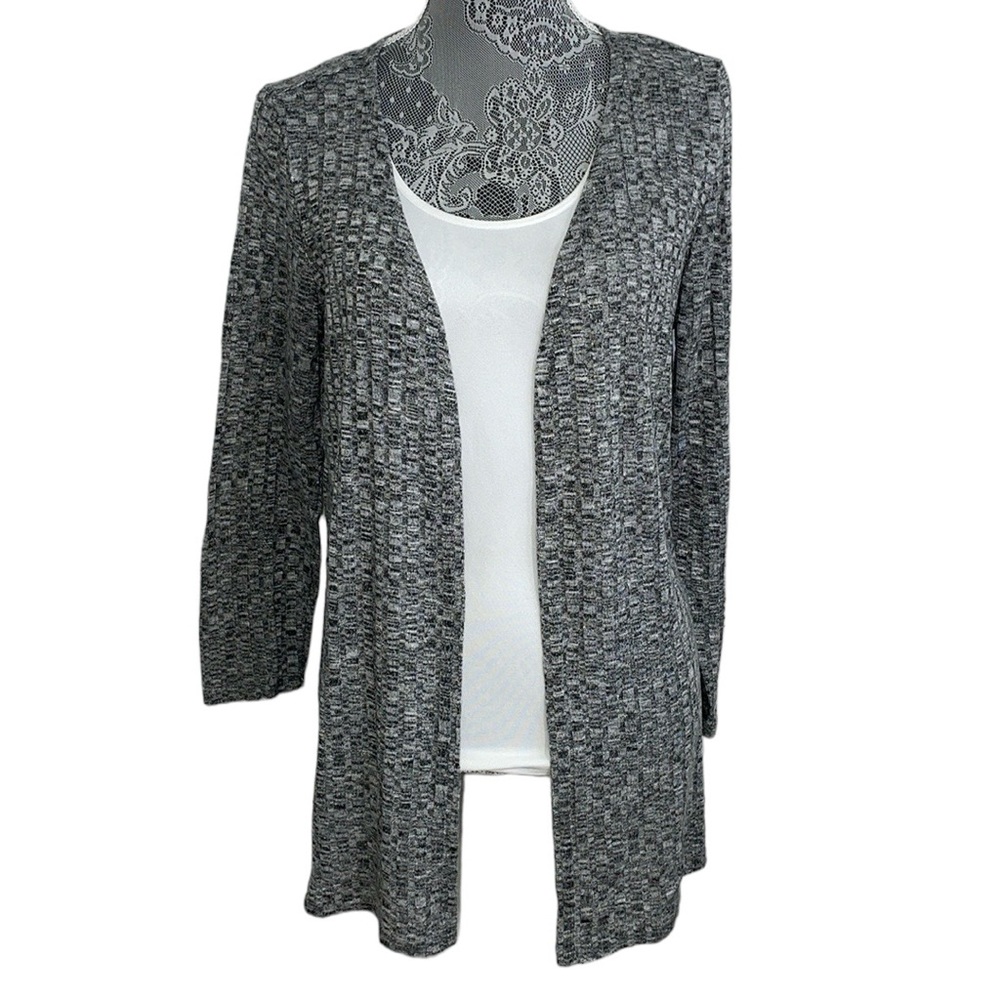 Charlotte‎ Russe woman’s  size Large wool blend cardigan. Open swing style.